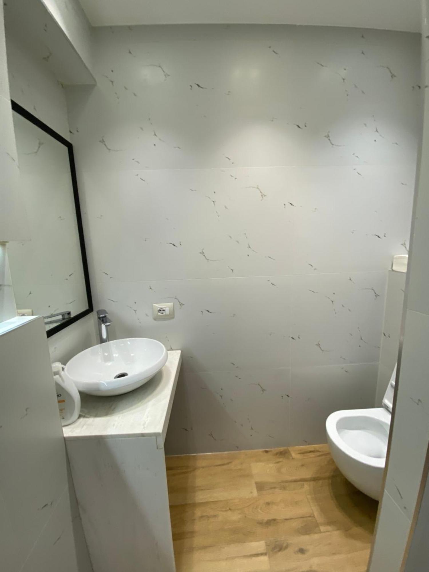 Cozycomfy Studio Тирана Екстер'єр фото